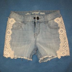 Lace Light Wash Shorts